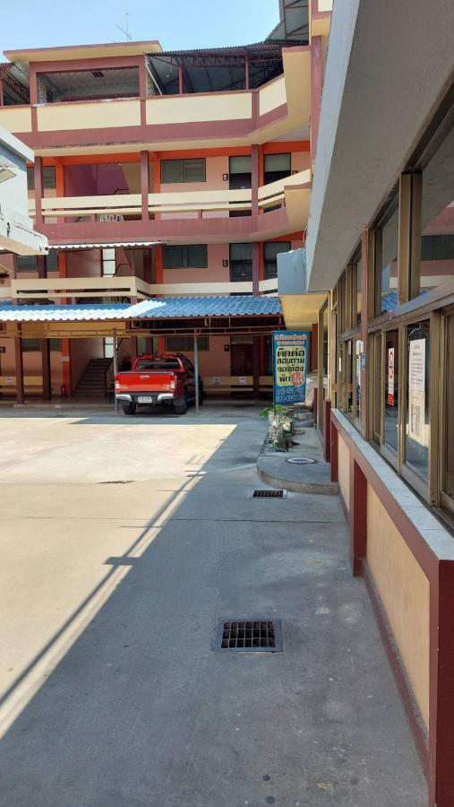 Sataya Apartment Maha Sarakham Buitenkant foto