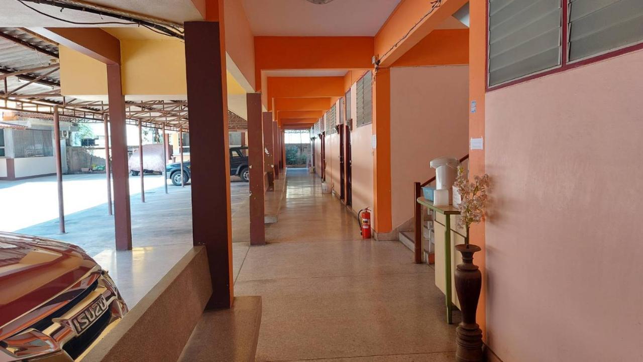 Sataya Apartment Maha Sarakham Buitenkant foto